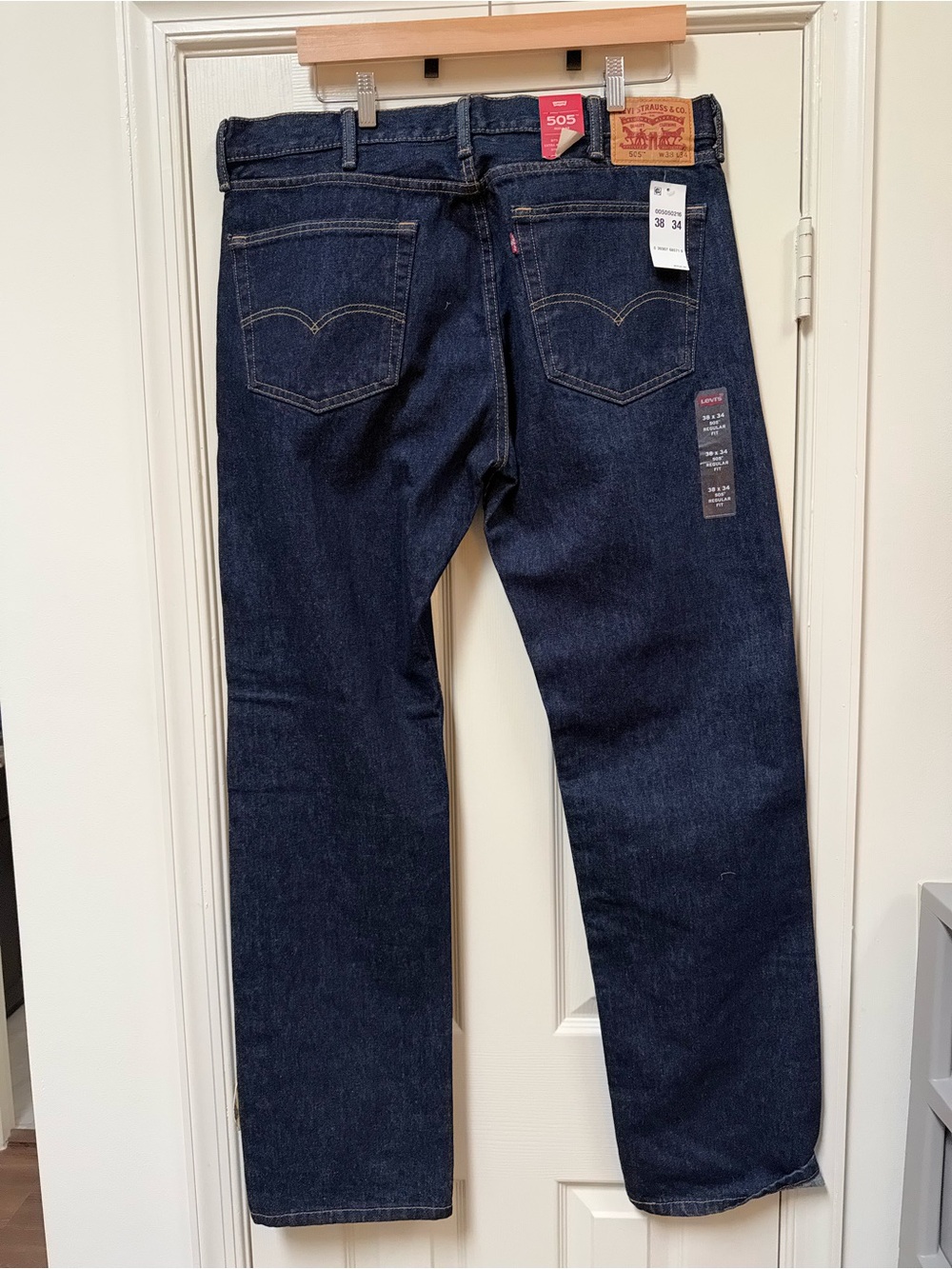 Levi's 505 Regular Fit Men's Straight Leg Jeans - Dark Blue - Size 38x34 NWT